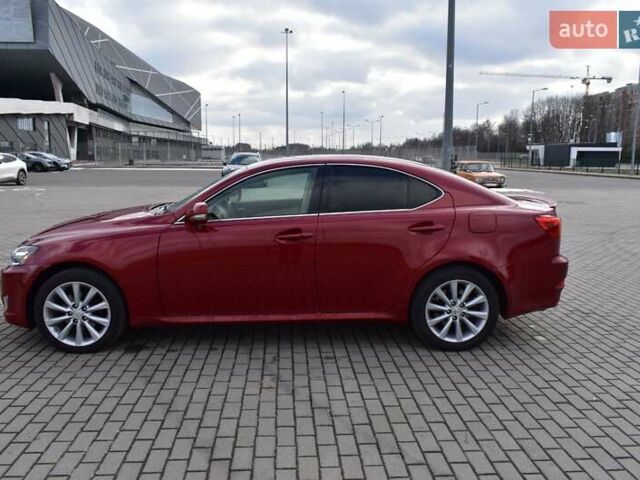 Красный Лексус ИС, объемом двигателя 2.5 л и пробегом 147 тыс. км за 9300 $, фото 2 на Automoto.ua