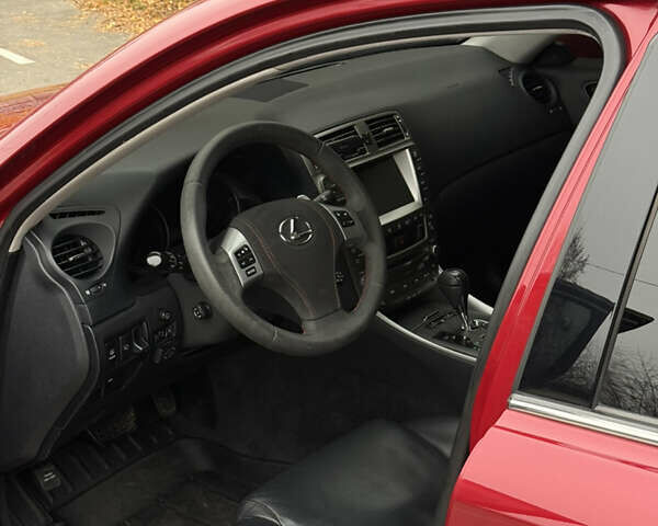 Червоний Лексус ІС, об'ємом двигуна 3 л та пробігом 238 тис. км за 12300 $, фото 9 на Automoto.ua