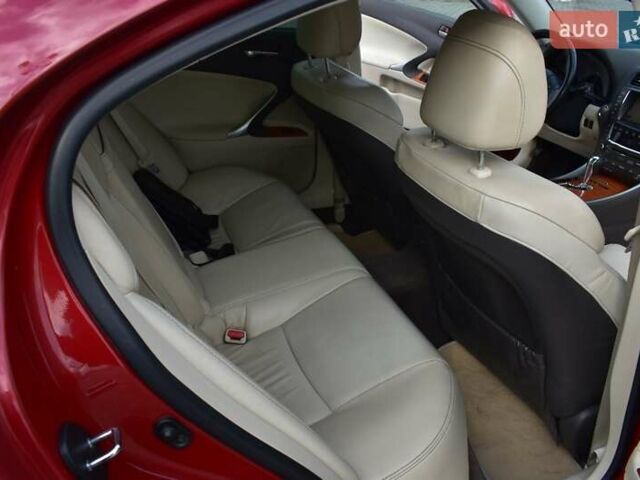 Красный Лексус ИС, объемом двигателя 2.5 л и пробегом 147 тыс. км за 9300 $, фото 19 на Automoto.ua