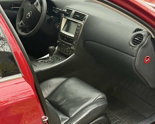 Червоний Лексус ІС, об'ємом двигуна 3 л та пробігом 238 тис. км за 12300 $, фото 13 на Automoto.ua