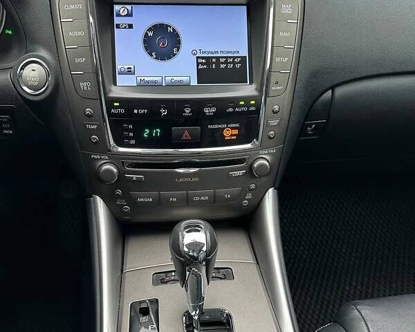 Червоний Лексус ІС, об'ємом двигуна 2.5 л та пробігом 105 тис. км за 13900 $, фото 19 на Automoto.ua