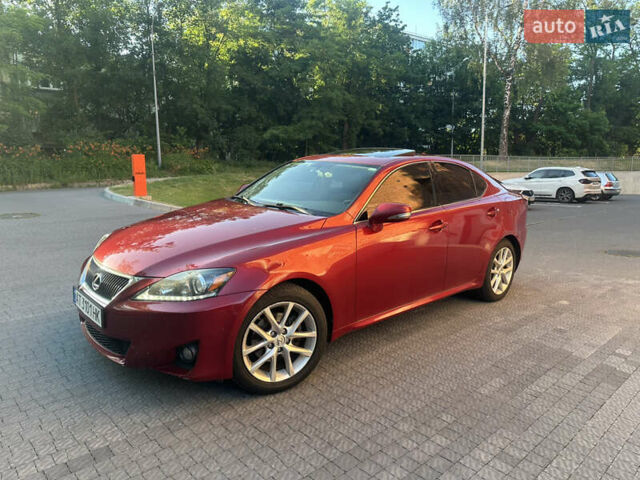 Красный Лексус ИС, объемом двигателя 2.5 л и пробегом 262 тыс. км за 10750 $, фото 7 на Automoto.ua