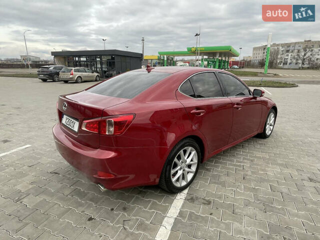 Красный Лексус ИС, объемом двигателя 2.5 л и пробегом 220 тыс. км за 11000 $, фото 5 на Automoto.ua