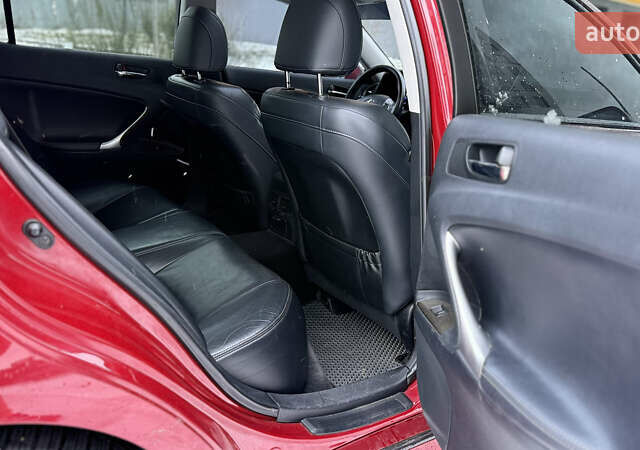 Червоний Лексус ІС, об'ємом двигуна 2.5 л та пробігом 174 тис. км за 11450 $, фото 29 на Automoto.ua