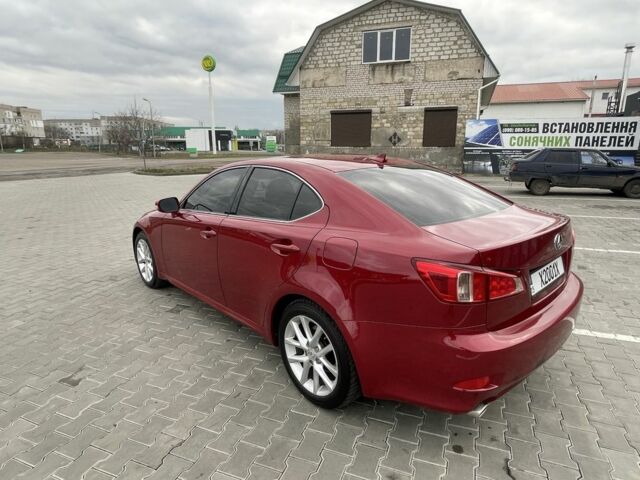 Красный Лексус ИС, объемом двигателя 2.5 л и пробегом 220 тыс. км за 11000 $, фото 3 на Automoto.ua