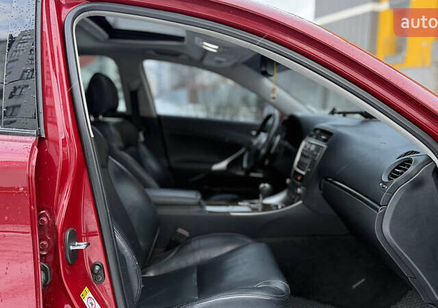 Червоний Лексус ІС, об'ємом двигуна 2.5 л та пробігом 174 тис. км за 11450 $, фото 24 на Automoto.ua