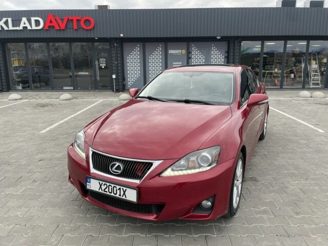 Красный Лексус ИС, объемом двигателя 2.5 л и пробегом 220 тыс. км за 11000 $, фото 1 на Automoto.ua