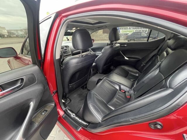 Красный Лексус ИС, объемом двигателя 2.5 л и пробегом 220 тыс. км за 11000 $, фото 8 на Automoto.ua