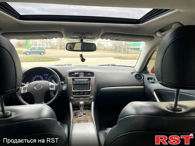 Червоний Лексус ІС, об'ємом двигуна 2.5 л та пробігом 210 тис. км за 12299 $, фото 9 на Automoto.ua