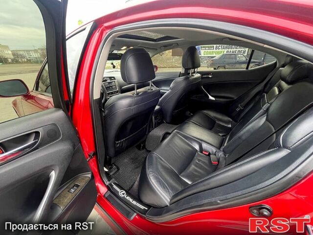 Червоний Лексус ІС, об'ємом двигуна 2.5 л та пробігом 210 тис. км за 12299 $, фото 8 на Automoto.ua