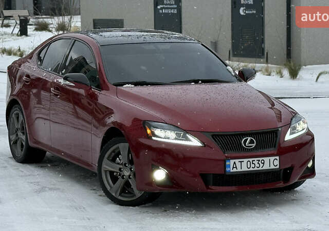 Червоний Лексус ІС, об'ємом двигуна 2.5 л та пробігом 174 тис. км за 11450 $, фото 5 на Automoto.ua