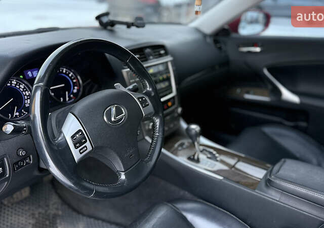 Червоний Лексус ІС, об'ємом двигуна 2.5 л та пробігом 174 тис. км за 11450 $, фото 19 на Automoto.ua