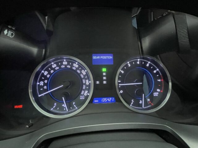 Красный Лексус ИС, объемом двигателя 2.5 л и пробегом 220 тыс. км за 11000 $, фото 9 на Automoto.ua