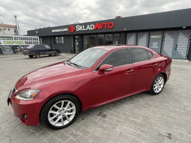 Красный Лексус ИС, объемом двигателя 2.5 л и пробегом 220 тыс. км за 11000 $, фото 2 на Automoto.ua