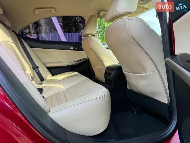 Красный Лексус ИС, объемом двигателя 2.46 л и пробегом 125 тыс. км за 14500 $, фото 14 на Automoto.ua