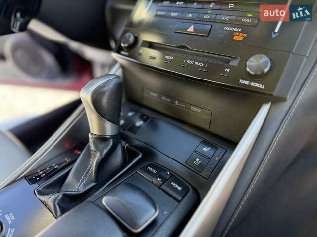 Червоний Лексус ІС, об'ємом двигуна 2.5 л та пробігом 194 тис. км за 16500 $, фото 13 на Automoto.ua