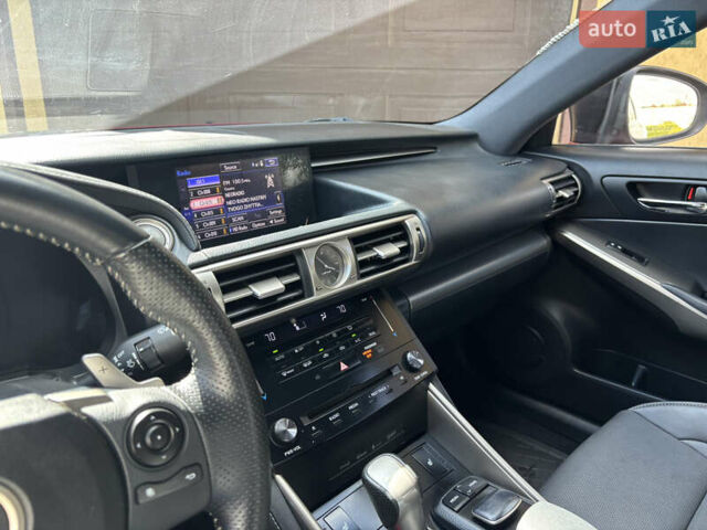 Червоний Лексус ІС, об'ємом двигуна 2.5 л та пробігом 154 тис. км за 15600 $, фото 13 на Automoto.ua