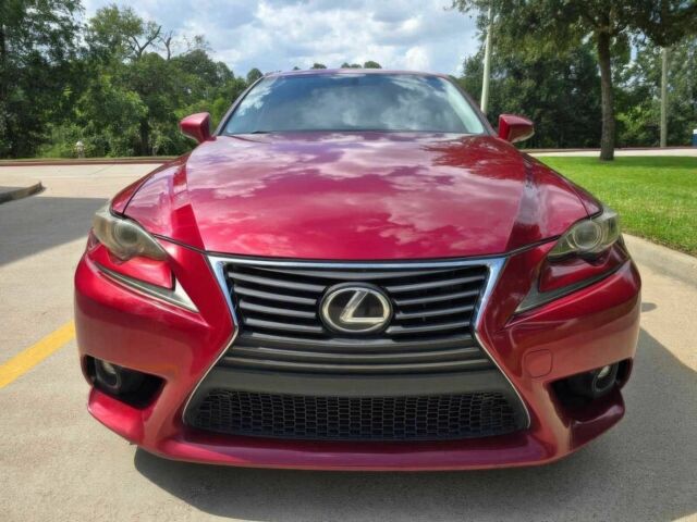 Лексус ИС 2015 в Чернигове на Automoto.ua Красный Лексус ИС, объемом двигателя 2.5 л и пробегом 76 тыс. км за 14300 $, фото 1 на Automoto.ua
