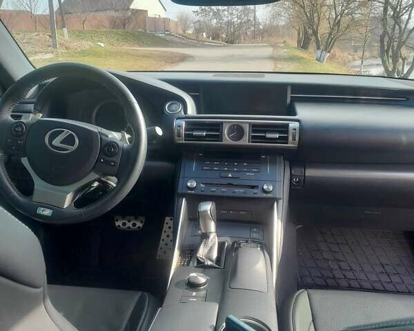 Красный Лексус ИС, объемом двигателя 2.5 л и пробегом 150 тыс. км за 15500 $, фото 25 на Automoto.ua