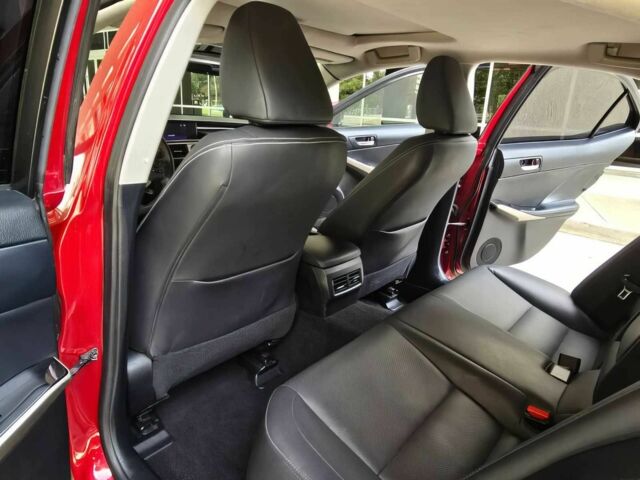 Лексус ИС 2015 в Чернигове на Automoto.ua Красный Лексус ИС, объемом двигателя 2.5 л и пробегом 76 тыс. км за 14300 $, фото 11 на Automoto.ua