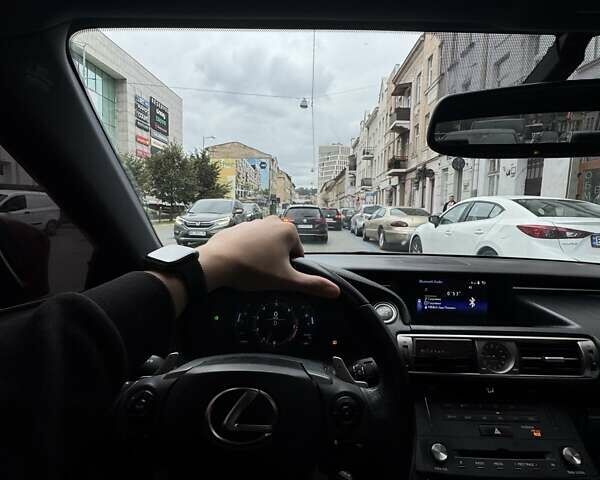 Красный Лексус ИС, объемом двигателя 2.5 л и пробегом 98 тыс. км за 17100 $, фото 11 на Automoto.ua