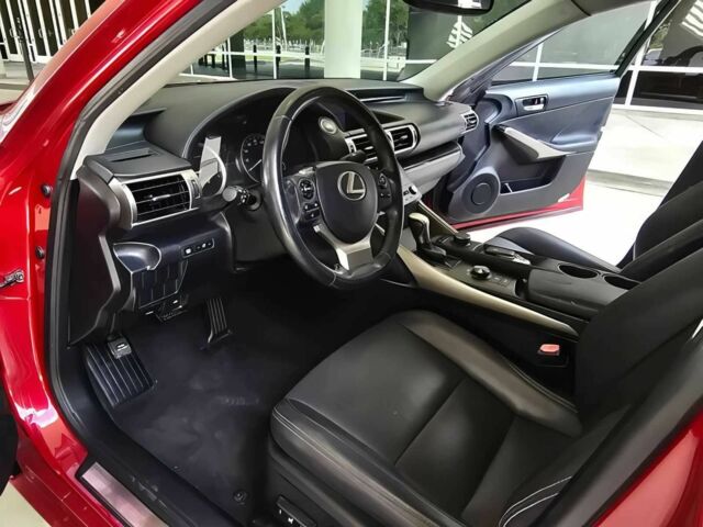 Лексус ИС 2015 в Чернигове на Automoto.ua Красный Лексус ИС, объемом двигателя 2.5 л и пробегом 76 тыс. км за 14300 $, фото 9 на Automoto.ua