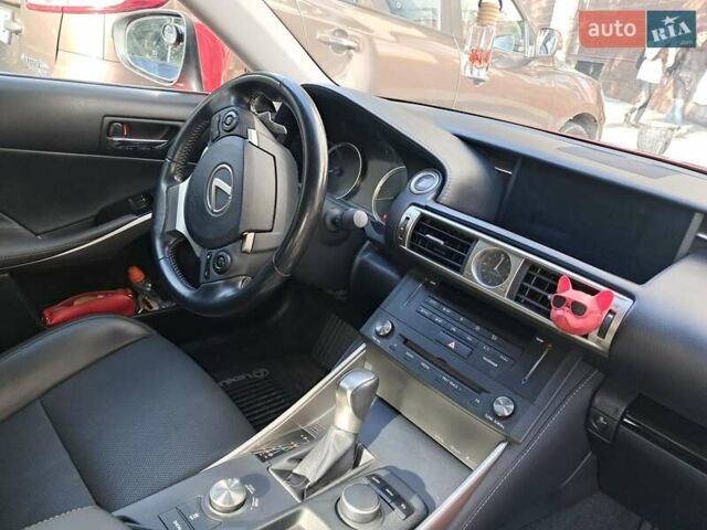Лексус ИС 2015 в Измаиле на Automoto.ua Красный Лексус ИС, объемом двигателя 2 л и пробегом 40 тыс. км за 19200 $, фото 8 на Automoto.ua