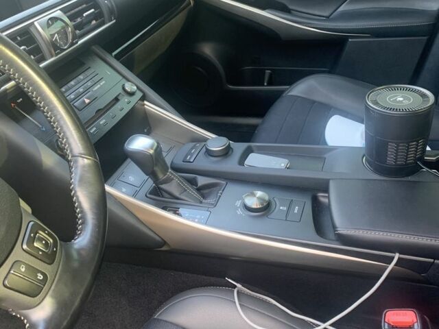 Червоний Лексус ІС, об'ємом двигуна 2 л та пробігом 90 тис. км за 20400 $, фото 14 на Automoto.ua