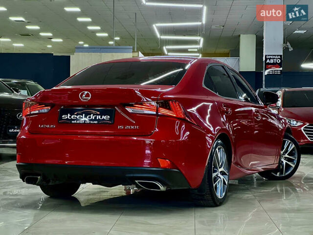 Красный Лексус ИС, объемом двигателя 2 л и пробегом 95 тыс. км за 20999 $, фото 3 на Automoto.ua