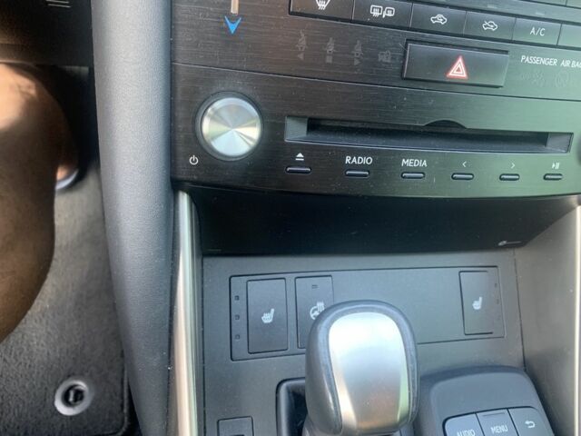 Червоний Лексус ІС, об'ємом двигуна 2 л та пробігом 90 тис. км за 20400 $, фото 8 на Automoto.ua