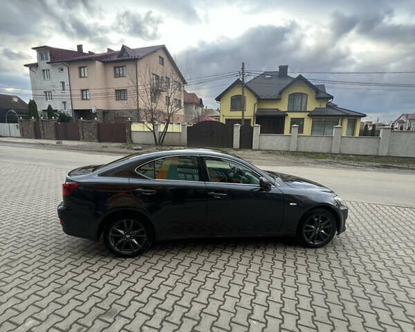 Лексус ІС, об'ємом двигуна 2.23 л та пробігом 242 тис. км за 7400 $, фото 6 на Automoto.ua