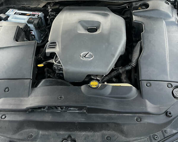 Лексус ИС, объемом двигателя 2.2 л и пробегом 205 тыс. км за 8100 $, фото 5 на Automoto.ua