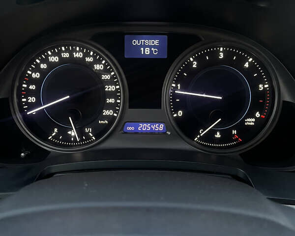 Лексус ИС, объемом двигателя 2.2 л и пробегом 205 тыс. км за 8100 $, фото 6 на Automoto.ua