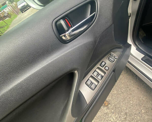 Лексус ИС, объемом двигателя 2.5 л и пробегом 220 тыс. км за 9900 $, фото 2 на Automoto.ua