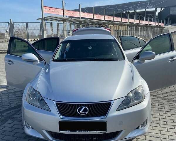 Лексус ИС, объемом двигателя 2.2 л и пробегом 306 тыс. км за 8000 $, фото 5 на Automoto.ua