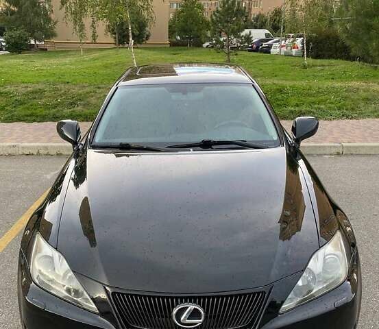 Лексус ИС, объемом двигателя 3 л и пробегом 260 тыс. км за 8900 $, фото 1 на Automoto.ua