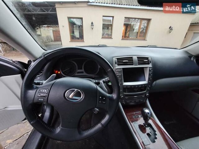 Лексус ИС, объемом двигателя 2.5 л и пробегом 198 тыс. км за 9500 $, фото 8 на Automoto.ua