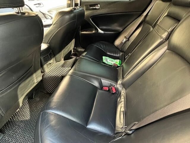 Лексус ІС, об'ємом двигуна 2.23 л та пробігом 198 тис. км за 5500 $, фото 3 на Automoto.ua