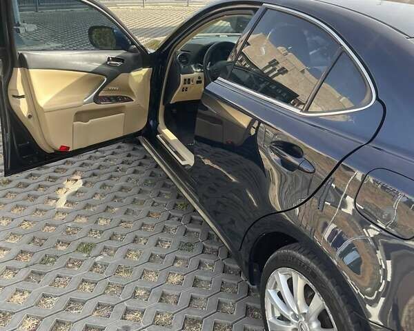 Лексус ІС, об'ємом двигуна 2.5 л та пробігом 166 тис. км за 8950 $, фото 4 на Automoto.ua