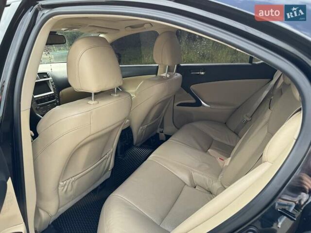 Лексус ІС, об'ємом двигуна 2.5 л та пробігом 213 тис. км за 10200 $, фото 32 на Automoto.ua