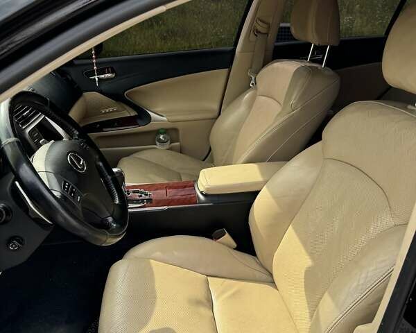 Лексус ІС, об'ємом двигуна 2.5 л та пробігом 213 тис. км за 10200 $, фото 25 на Automoto.ua
