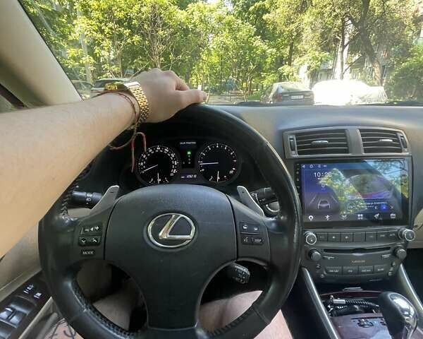 Лексус ИС, объемом двигателя 2.5 л и пробегом 180 тыс. км за 10500 $, фото 4 на Automoto.ua