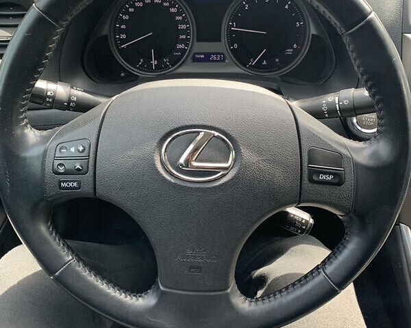 Лексус ИС, объемом двигателя 2.2 л и пробегом 192 тыс. км за 8900 $, фото 10 на Automoto.ua