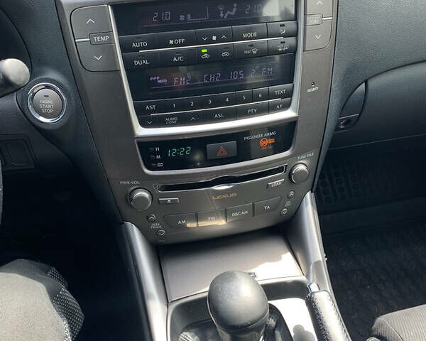 Лексус ИС, объемом двигателя 2.2 л и пробегом 192 тыс. км за 8900 $, фото 9 на Automoto.ua