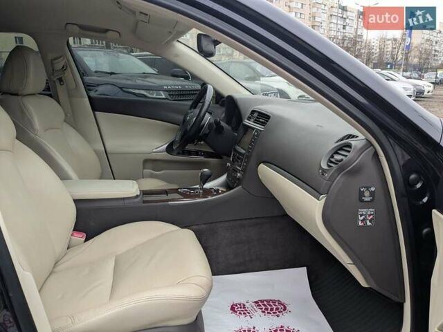 Лексус ІС, об'ємом двигуна 2.5 л та пробігом 143 тис. км за 14900 $, фото 20 на Automoto.ua