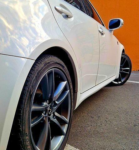Лексус ИС, объемом двигателя 2.5 л и пробегом 148 тыс. км за 12100 $, фото 1 на Automoto.ua