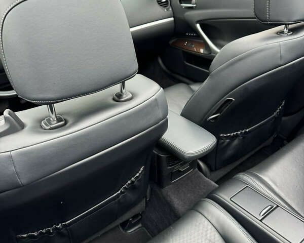 Лексус ИС, объемом двигателя 2.5 л и пробегом 220 тыс. км за 16500 $, фото 21 на Automoto.ua