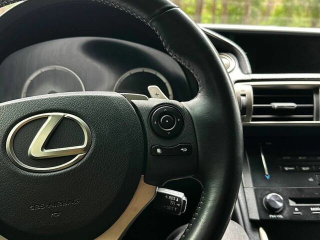 Лексус ИС, объемом двигателя 2.5 л и пробегом 290 тыс. км за 14500 $, фото 3 на Automoto.ua