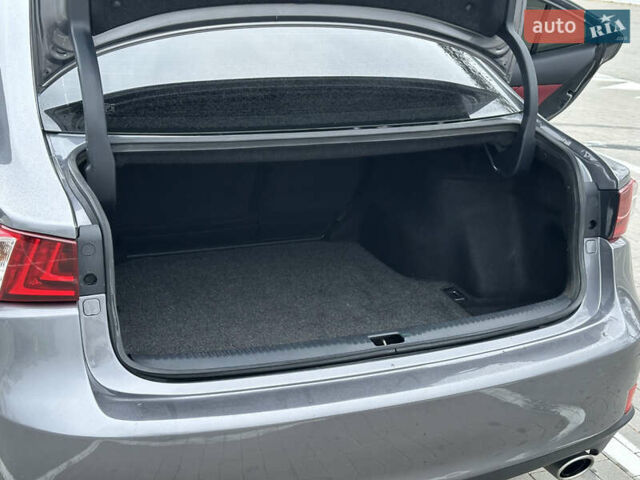 Лексус ІС, об'ємом двигуна 2.5 л та пробігом 110 тис. км за 15500 $, фото 32 на Automoto.ua