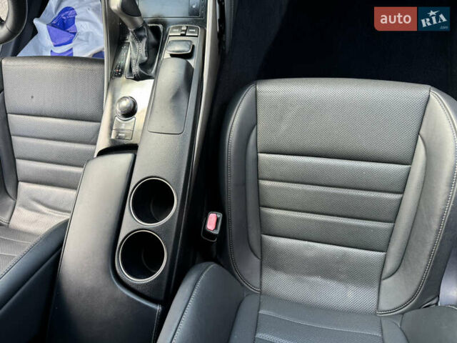 Лексус ИС, объемом двигателя 2.5 л и пробегом 230 тыс. км за 14999 $, фото 13 на Automoto.ua